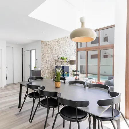 House By United Renters Villa *