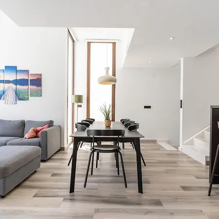 Villa House By United Renters